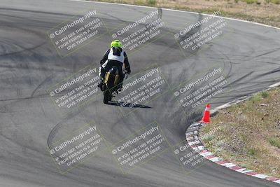 media/Apr-20-2025-AHRMA (Sun) [[393a79c373]]/Race/Group 2/Turn 4b/